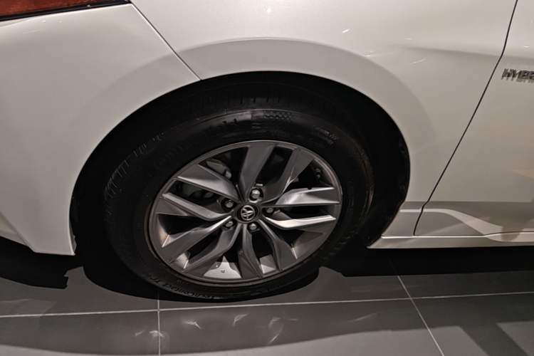 Used Toyota Avalon 2019 Dual-Engine 2.5L Luxury Edition China VI Standard Left Front Wheel Hub