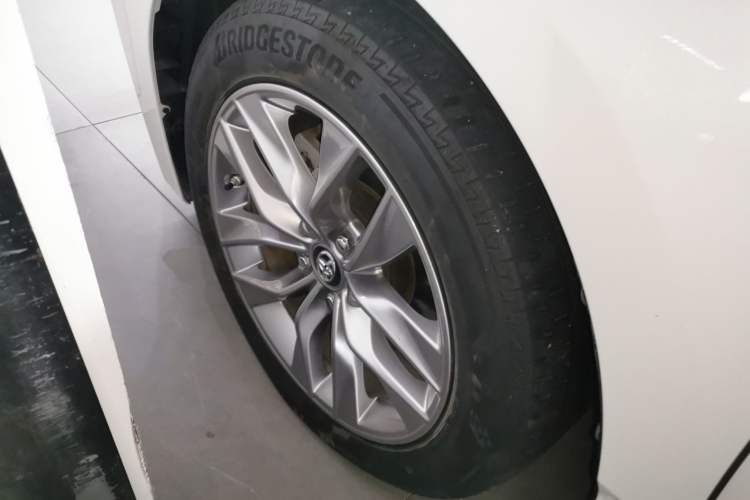 Used Toyota Avalon 2019 Dual-Engine 2.5L Luxury Edition China VI Standard Left Front Wheel Hub
