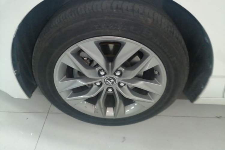 Used Toyota Avalon 2019 Dual-Engine 2.5L Luxury Edition China VI Standard Left Front Wheel Hub
