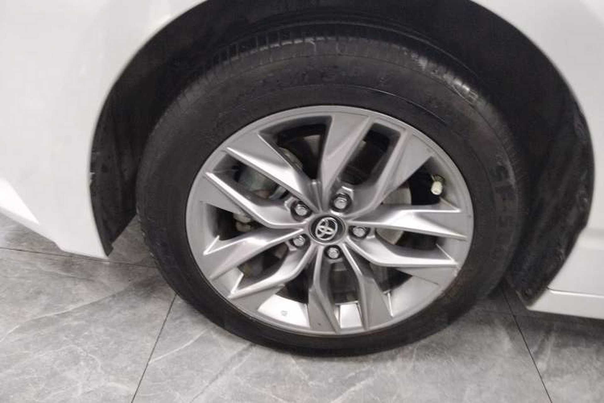 Used Toyota Avalon 2019 2.0L Luxury Edition China VI Standard Left Front Wheel Hub