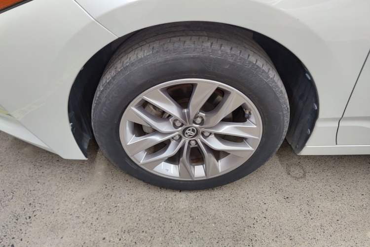 Used Toyota Avalon 2019 2.0L Ambition Edition China VI Left Front Wheel Hub
