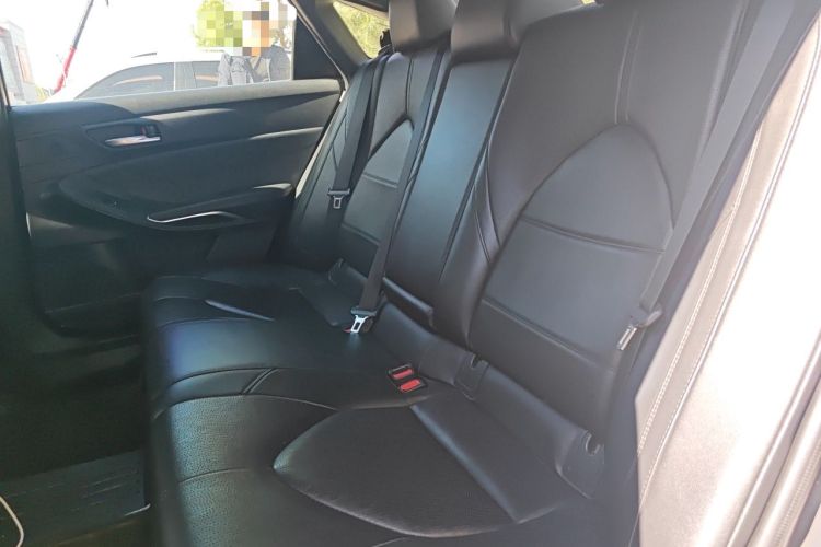 Used Toyota Avalon 2019 Dual-Engine 2.5L Luxury Edition China V Standard Left Rear Seat