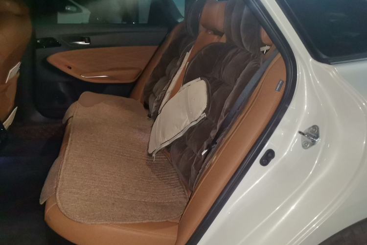 Used Toyota Avalon 2019 Dual-Engine 2.5L Limited Flagship Edition China VI Standard Left Rear Seat