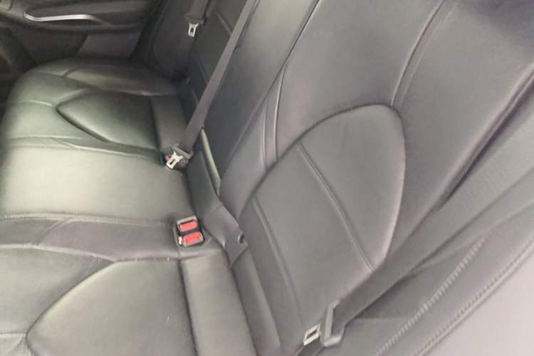 Used Toyota Avalon 2019 Dual-Engine 2.5L Luxury Edition China VI Standard Left Rear Seat