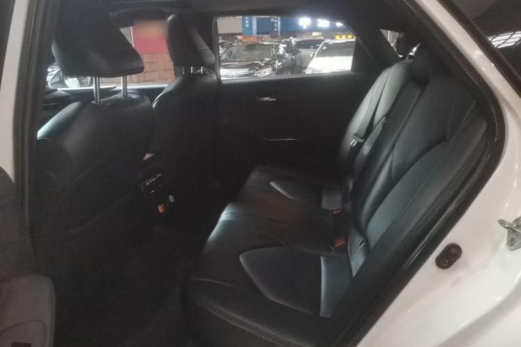 Used Toyota Avalon 2019 2.0L Ambition Edition China VI Left Rear Seat