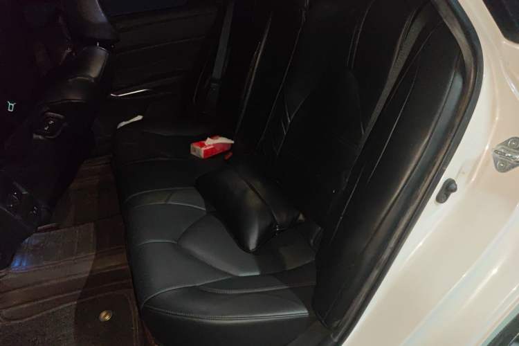 Used Toyota Avalon 2019 2.0L Luxury Edition China VI Standard Left Rear Seat