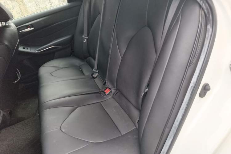 Used Toyota Avalon 2019 2.0L Ambition Edition China VI Left Rear Seat