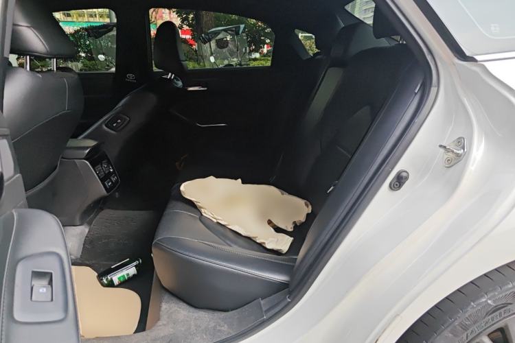 Used Toyota Avalon 2019 2.0L XLE Premium Edition China VI Left Rear Seat