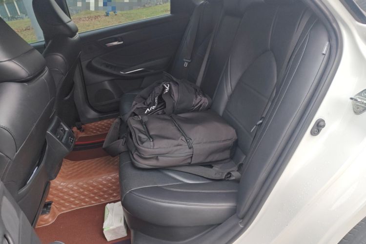 Used Toyota Avalon 2019 Dual-Engine 2.5L Luxury Edition China VI Standard Left Rear Seat