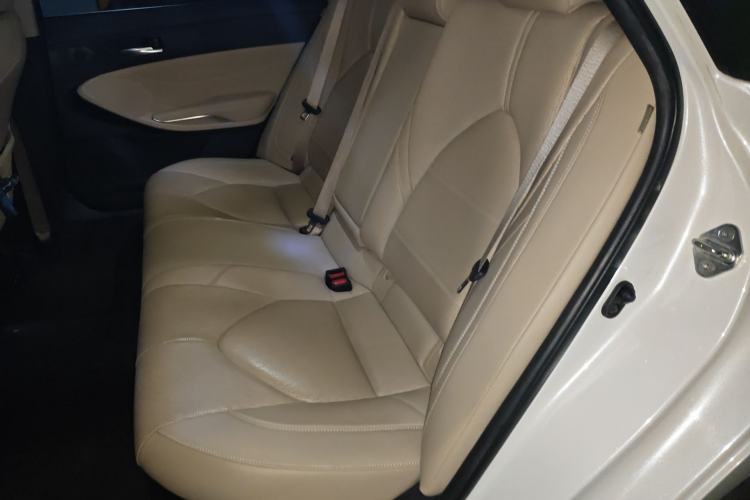 Used Toyota Avalon 2019 Dual-Engine 2.5L Luxury Edition China VI Standard Left Rear Seat