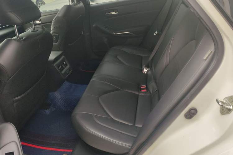 Used Toyota Avalon 2019 Dual-Engine 2.5L Luxury Edition China VI Standard Left Rear Seat