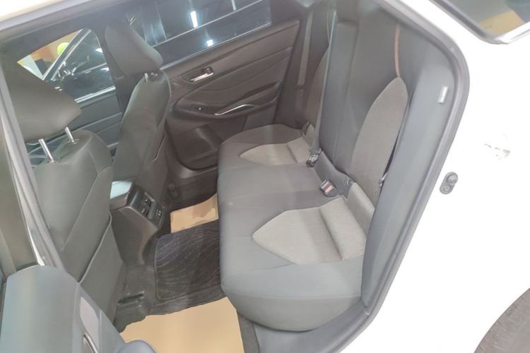 Used Toyota Avalon 2019 2.0L Ambition Edition China VI Left Rear Seat