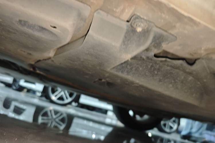 Used Toyota Avalon 2019 2.5L Ambition Version China VI Standard Left Side Sill
