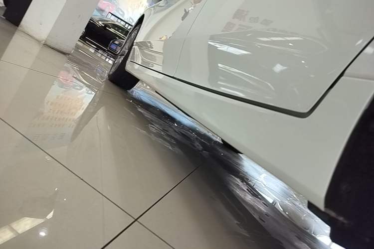Used Toyota Avalon 2019 2.0L Ambition Edition China VI Left Side Sill
