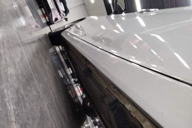 Used Toyota Avalon 2019 2.0L Luxury Edition China VI Standard Left Side Sill