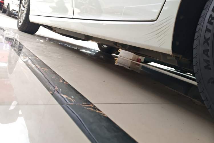 Used Toyota Avalon 2019 2.5L Ambition Version China V Standard Left Side Sill