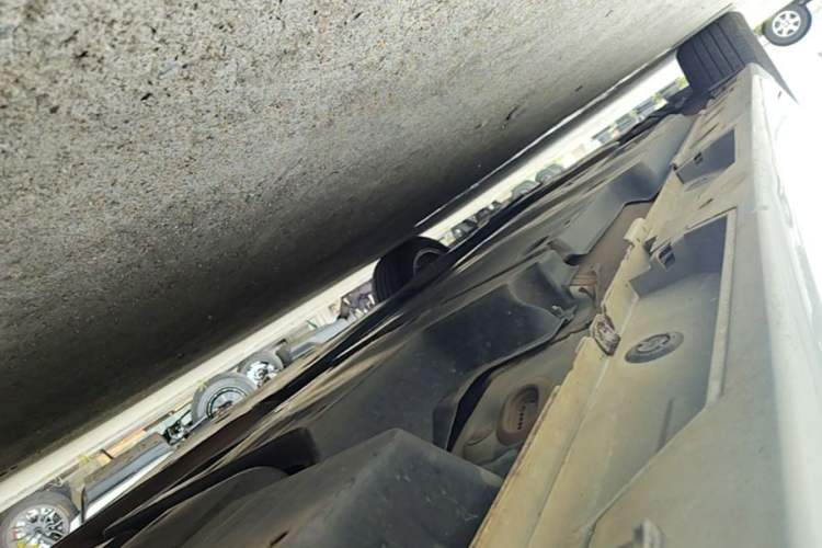 Used Toyota Avalon 2019 Dual-Engine 2.5L Luxury Edition China VI Standard Left Side Sill