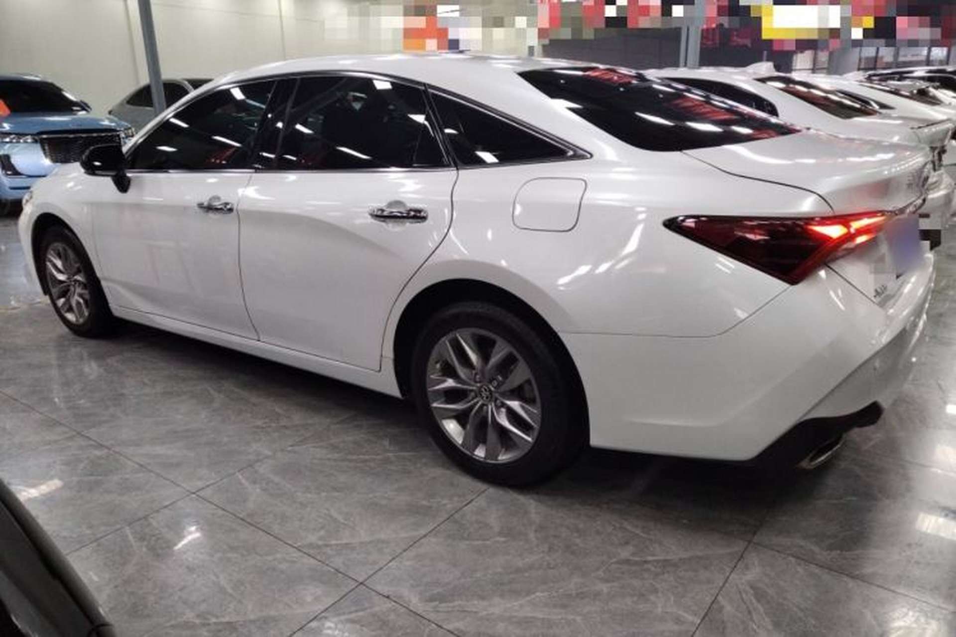 Used Toyota Avalon 2019 2.0L Luxury Edition China VI Standard Left Side
