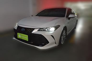 Used Toyota Avalon 2019 Dual-Engine 2.5L XLE Prestige Version China VI Standard