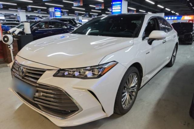 Używany Toyota Avalon 2019 Dual-Engine 2.5L XLE Prestige Version China VI Standard