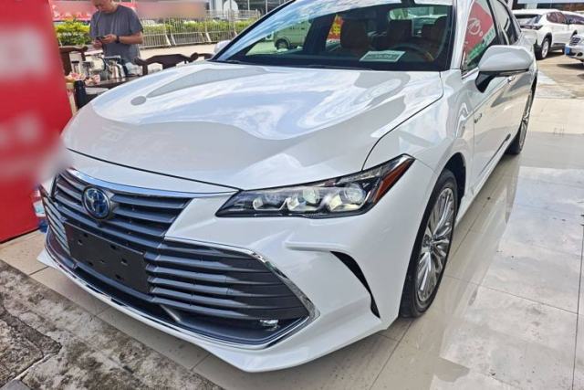 Used Toyota Avalon 2019 Dual-Engine 2.5L Limited Flagship Edition China VI Standard