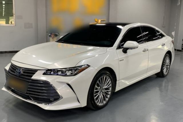 Used Toyota Avalon 2019 Dual-Engine 2.5L XLE Prestige Version China VI Standard