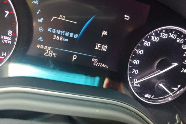 Used Toyota Avalon 2019 2.0L XLE Premium Edition China VI Odometer Close Up