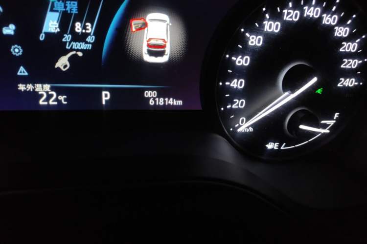 Used Toyota Avalon 2019 2.0L Luxury Edition China VI Standard Odometer Close Up