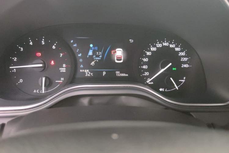 Used Toyota Avalon 2019 2.0L Luxury Edition China VI Standard Odometer Close Up