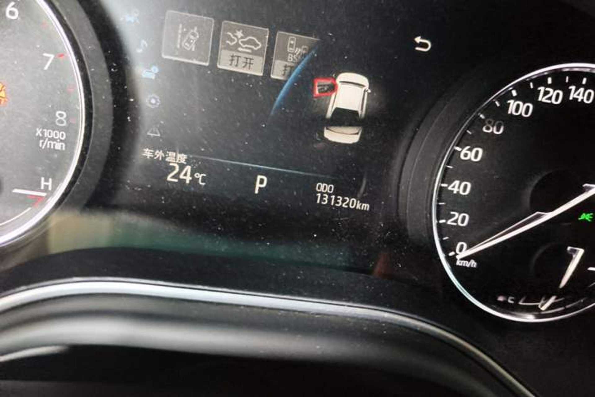 Used Toyota Avalon 2019 2.0L XLE Premium Edition China VI Odometer Close Up