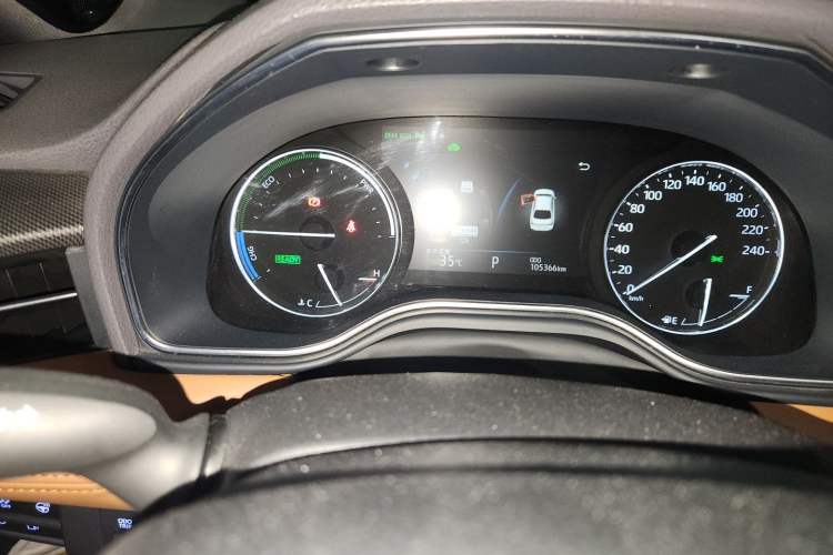 Used Toyota Avalon 2019 Dual-Engine 2.5L Limited Flagship Edition China VI Standard Odometer Close Up