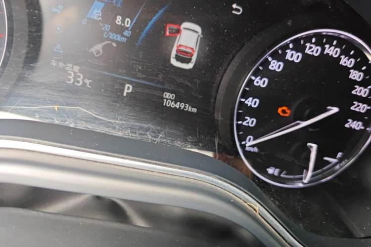 Used Toyota Avalon 2019 2.0L XLE Premium Edition China VI Odometer Close Up