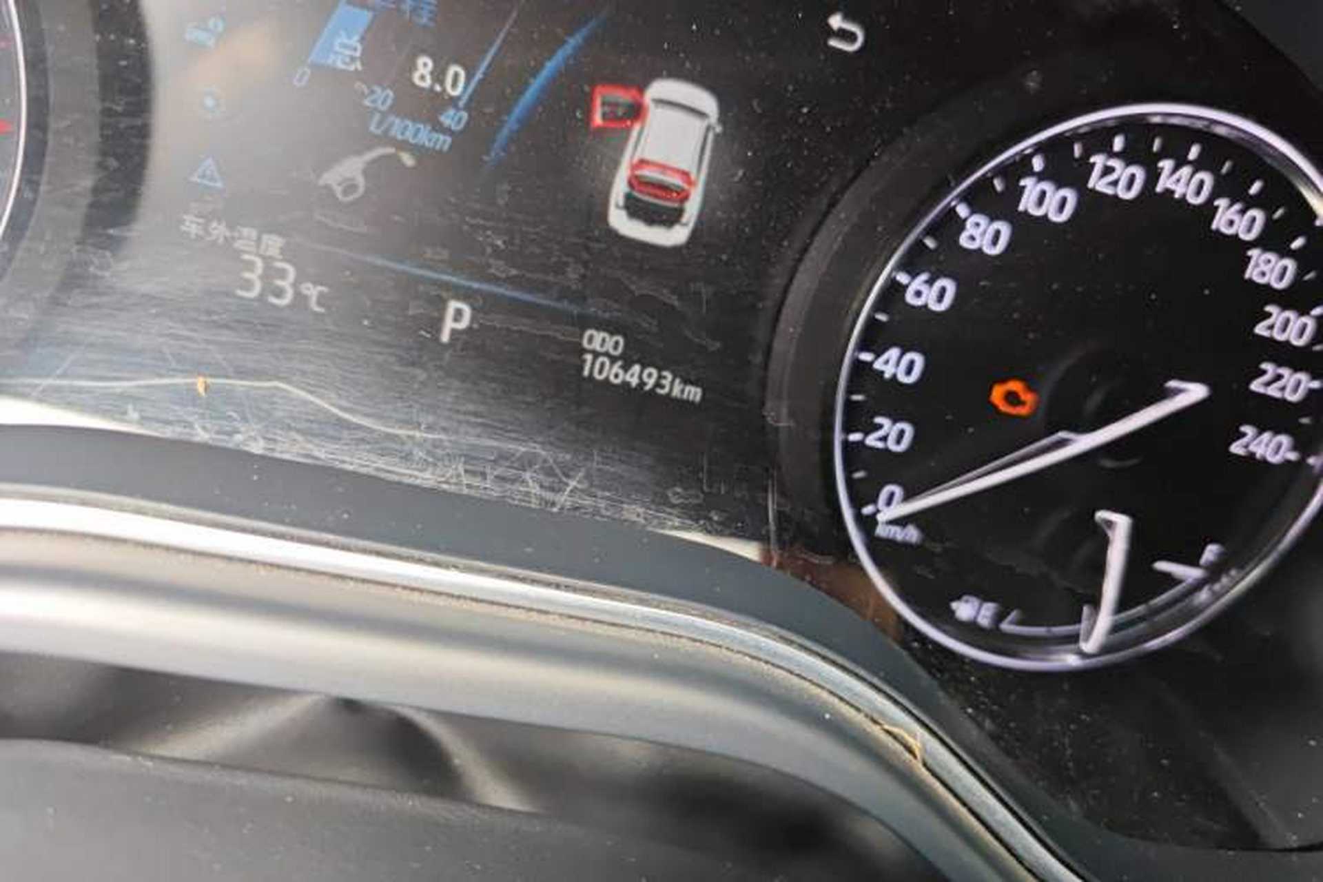 Used Toyota Avalon 2019 2.0L XLE Premium Edition China VI Odometer Close Up