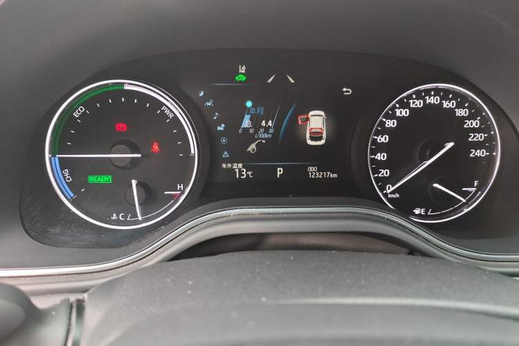 Used Toyota Avalon 2019 Dual-Engine 2.5L Luxury Edition China VI Standard Odometer Close Up