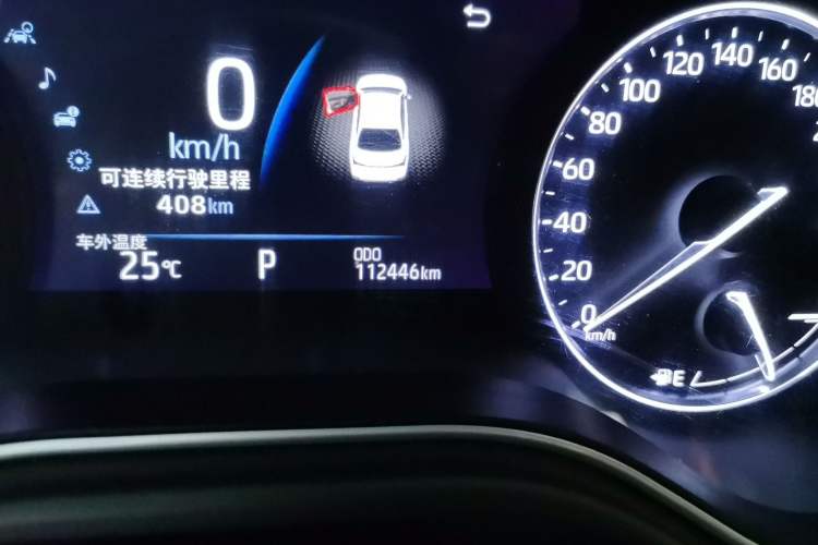 Used Toyota Avalon 2019 Dual-Engine 2.5L XLE Prestige Version China VI Standard Odometer Close Up