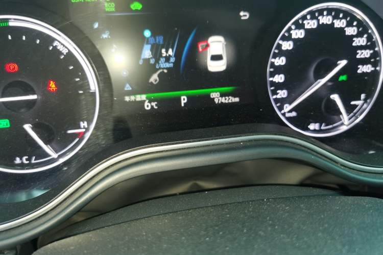 Used Toyota Avalon 2019 Dual-Engine 2.5L XLE Prestige Version China V Standard Odometer Close Up