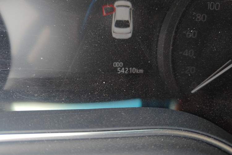 Used Toyota Avalon 2019 2.0L Luxury Edition China VI Standard Odometer Close Up