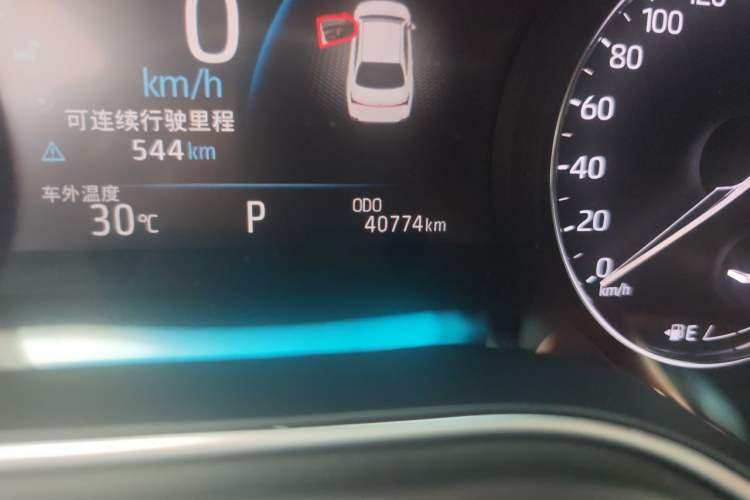 Used Toyota Avalon 2019 2.0L XLE Premium Edition China VI Odometer Close Up