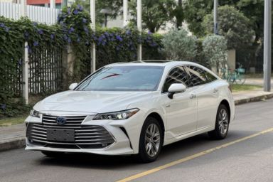 Used Toyota Avalon 2019 Dual-Engine 2.5L Luxury Edition China VI Standard