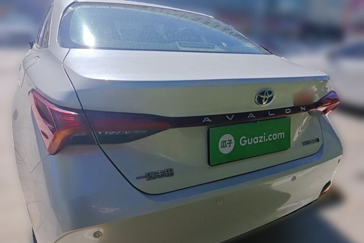 Used Toyota Avalon 2019 Dual-Engine 2.5L Luxury Edition China V Standard Rear
