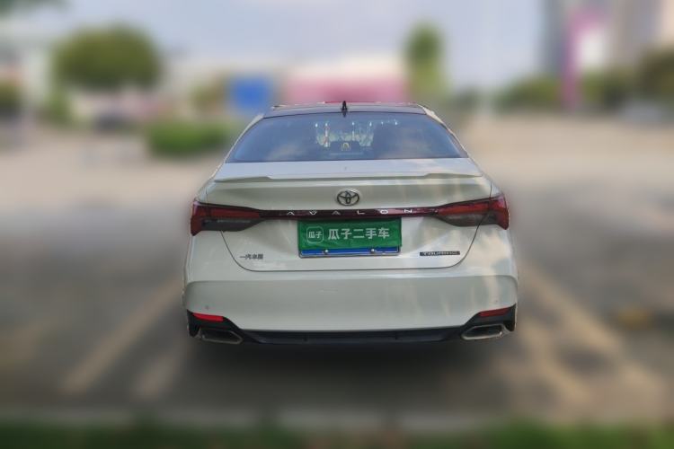 Used Toyota Avalon 2019 2.5L Touring Premium Version China VI Standard Rear