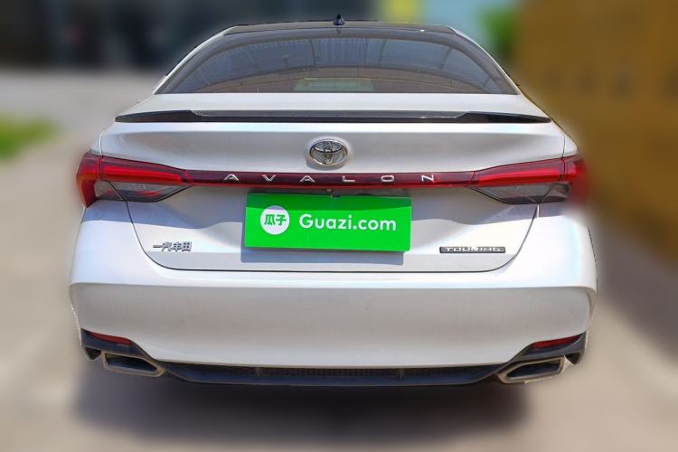 Used Toyota Avalon 2019 2.5L Touring Premium Version China VI Standard Rear