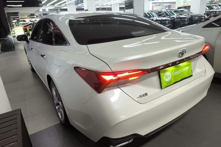Used Toyota Avalon 2019 2.0L Luxury Edition China VI Standard Rear Left 45 Deg
