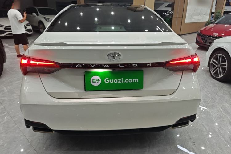 Used Toyota Avalon 2019 2.5L Ambition Version China VI Standard Rear