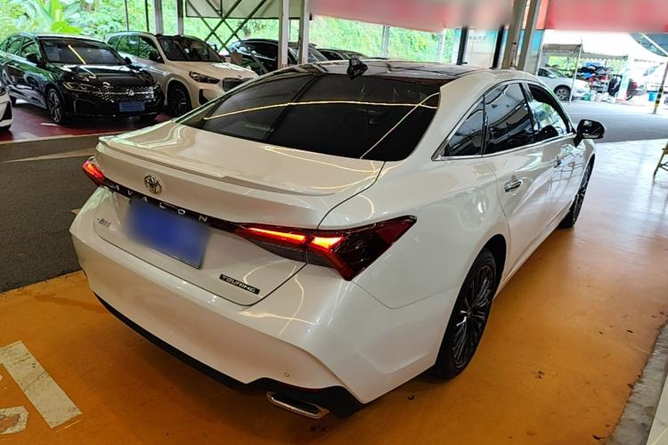 Used Toyota Avalon 2019 2.5L Touring Premium Version China VI Standard Rear Right 45 Deg
