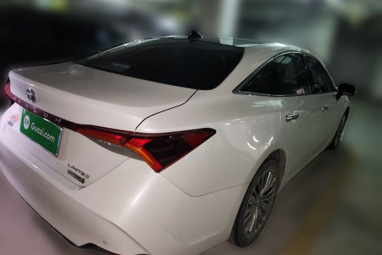 Used Toyota Avalon 2019 Dual-Engine 2.5L Limited Flagship Edition China VI Standard Rear Right 45 Deg