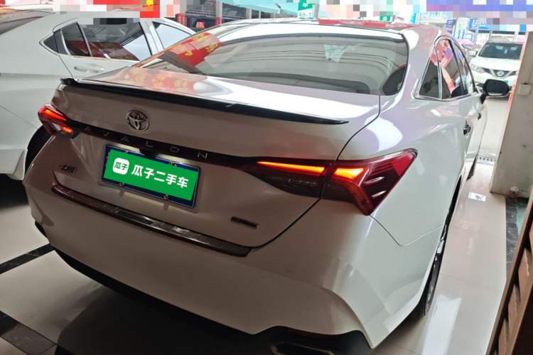 Used Toyota Avalon 2019 2.5L Ambition Version China V Standard Rear Right 45 Deg