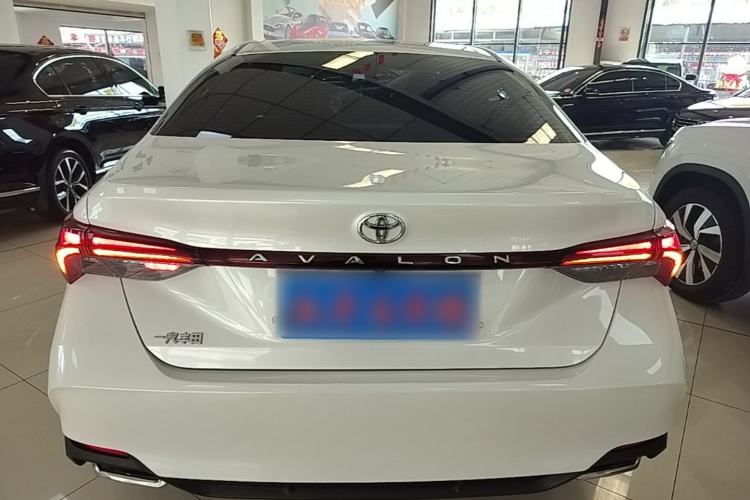 Used Toyota Avalon 2019 2.0L Ambition Edition China VI Rear