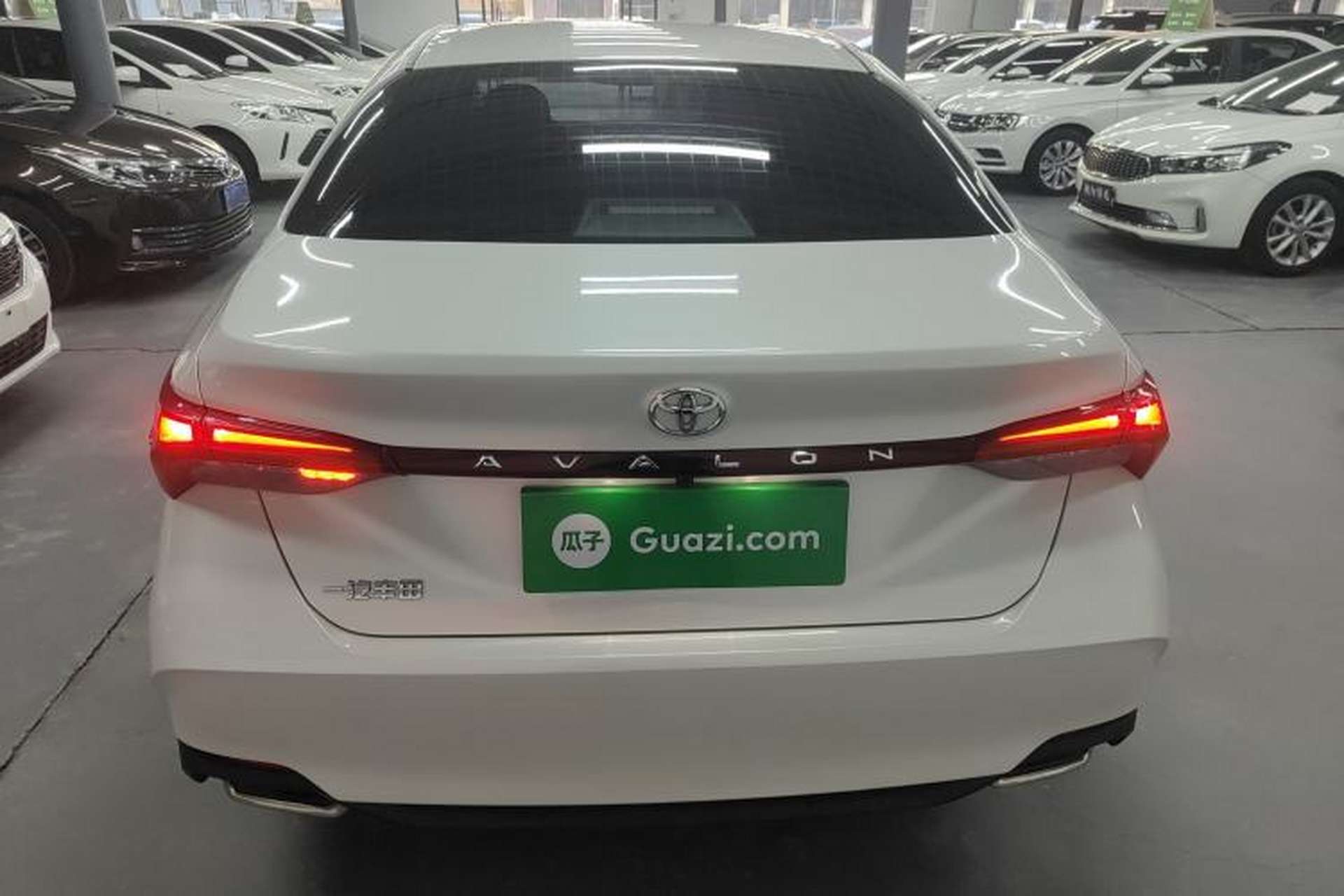Used Toyota Avalon 2019 2.0L Ambition Edition China VI Rear