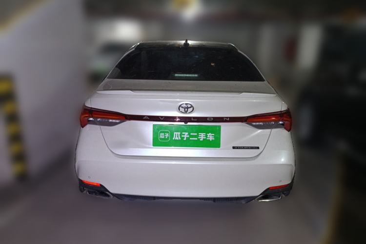 Used Toyota Avalon 2019 2.5L Touring Premium Version China VI Standard Rear